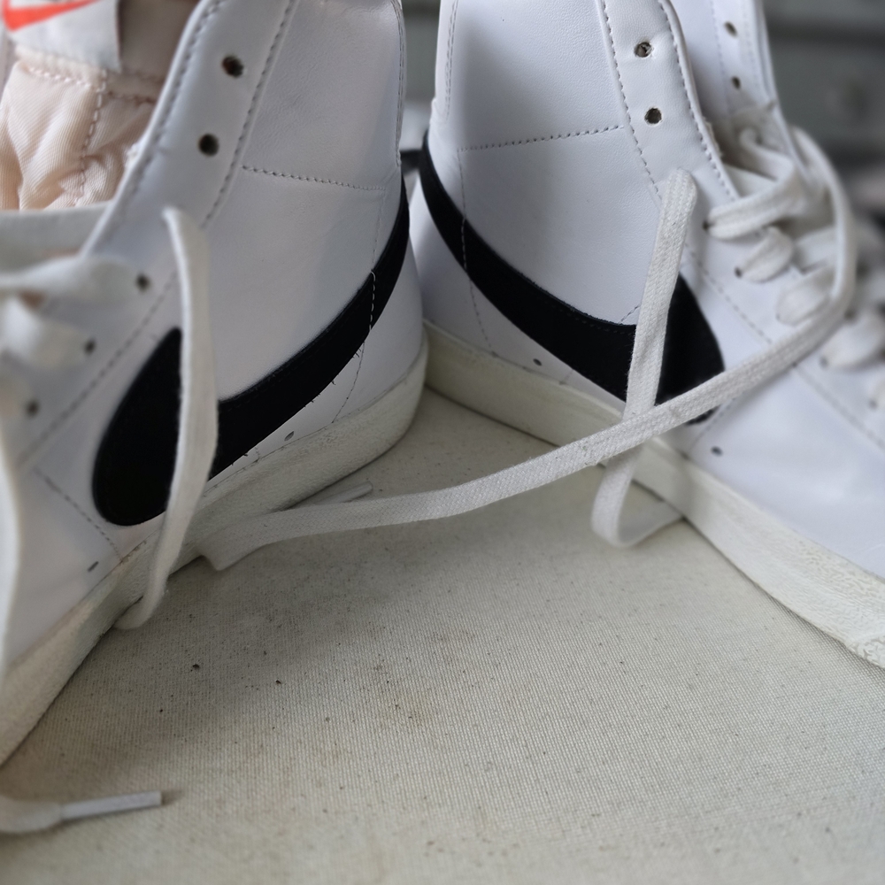 Nike White Classic Midtop Design Athletic Shoes